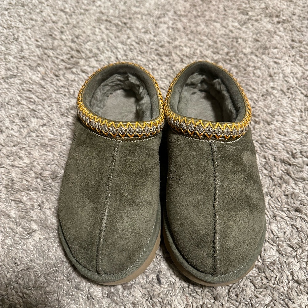 Ugg Tasman